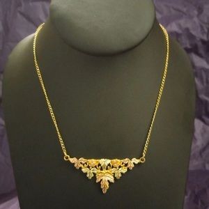 A beautiful and rare 10K solid gold necklace
